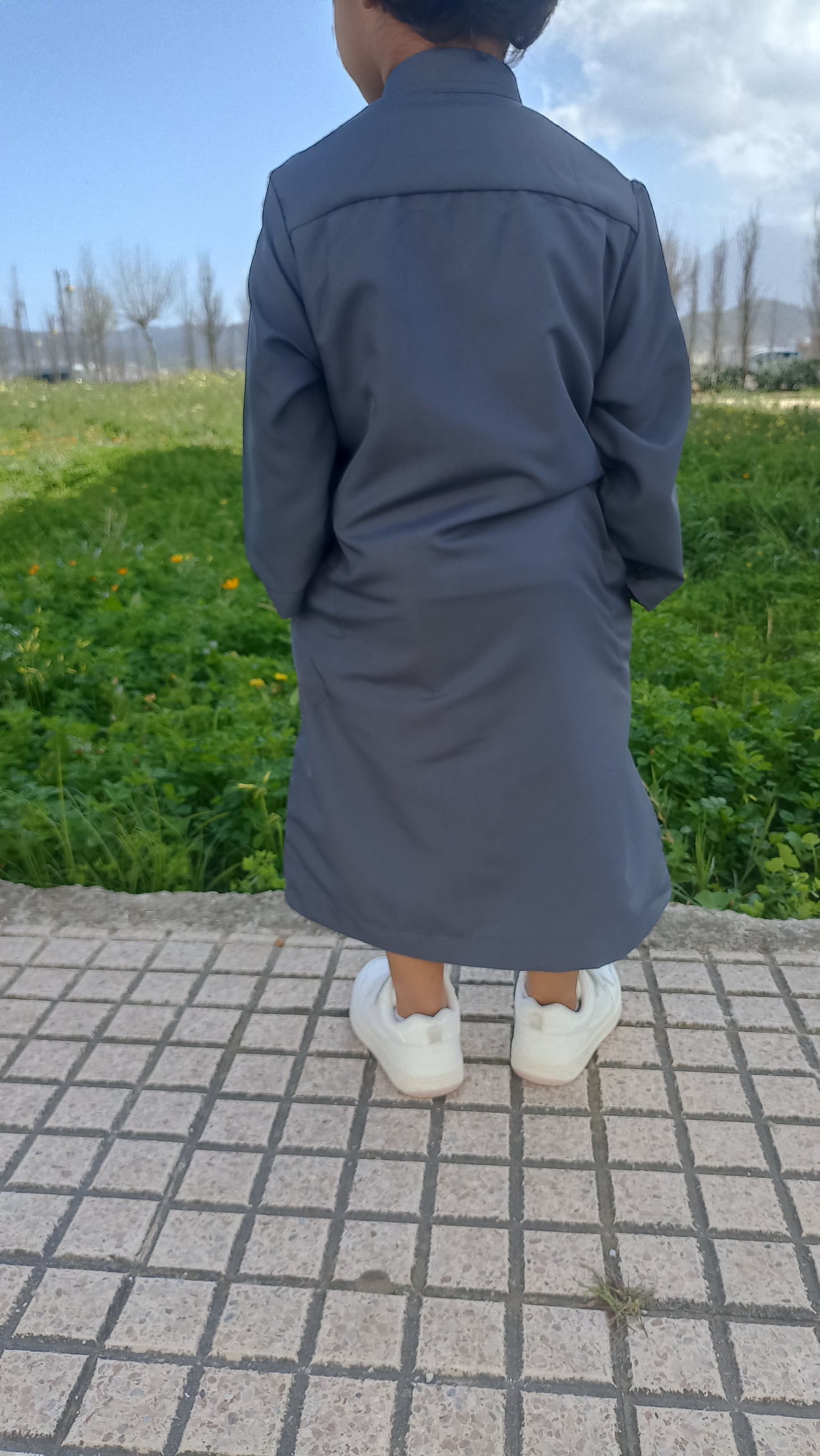 Qamis Hadeel