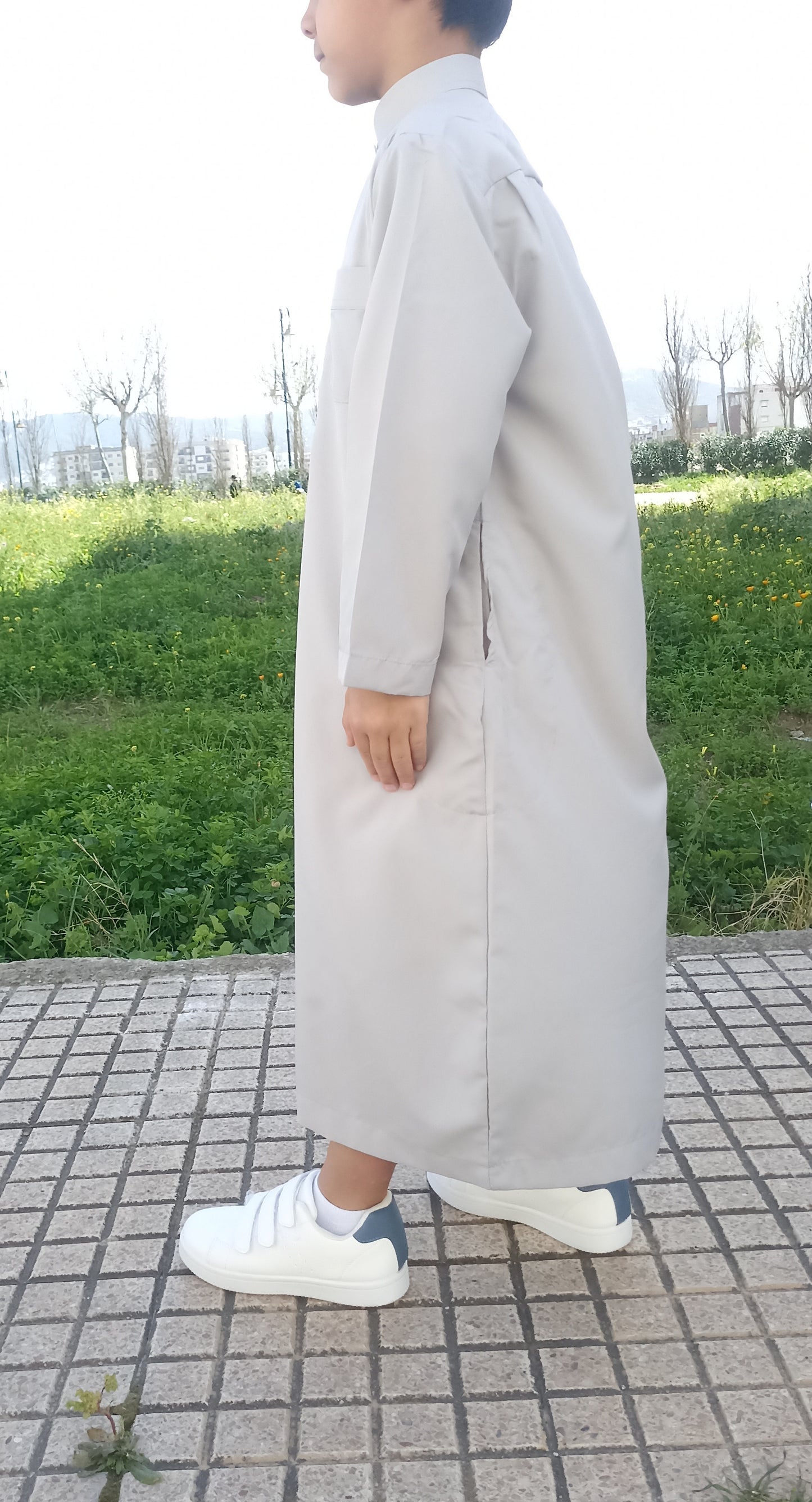 Qamis Hadeel