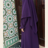 Abaya et khimar de la marque Nusayba